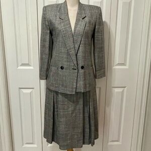 Vintage Amanda Smith Gray Plaid Blazer and Skirt Set